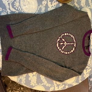 Quotation super super soft 100% cashmere crew neck sweater sz S peace sign